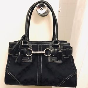 ✴️✴️SOLD✴️✴️Coach Carry All Hamptons Satchel